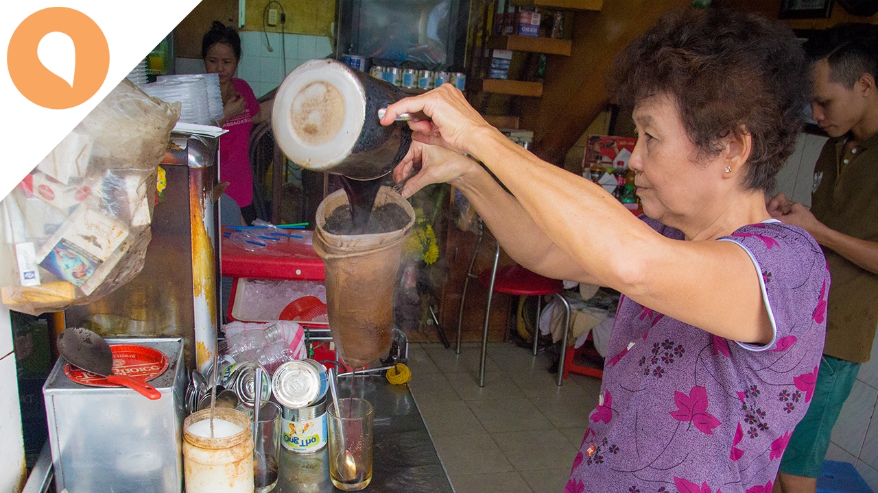 Saigon Street Food: Net-Filter Coffee (Ca Phe Vot) - The Most Unique Cafe in Saigon