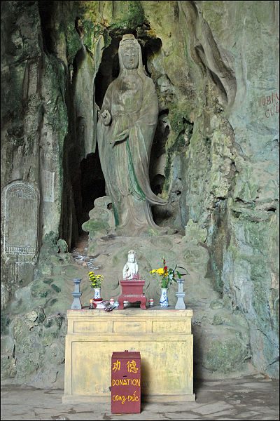 marble mountains guide