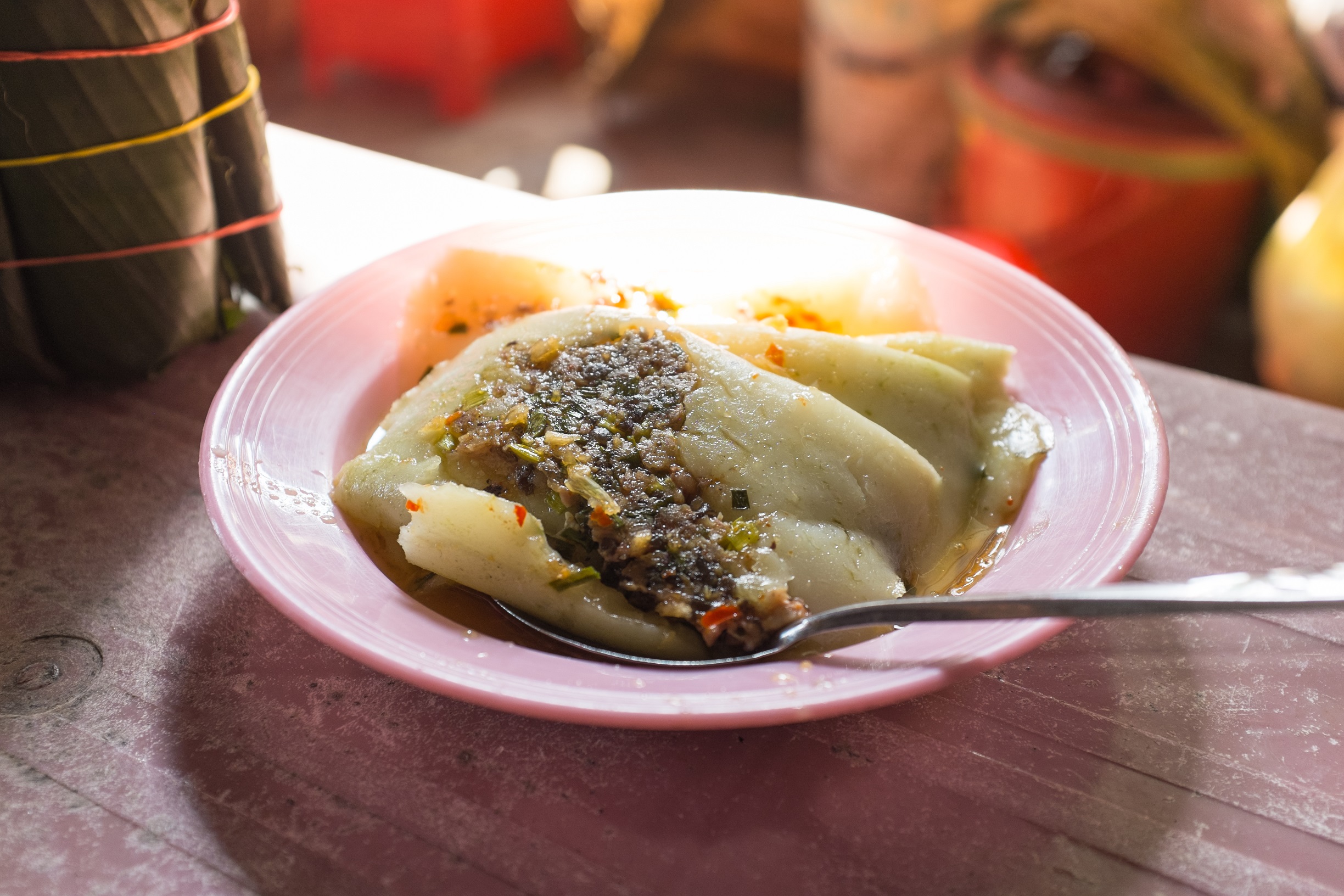 what to eat in hue, vietnam banh nam hue