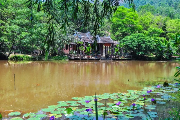 huyen-khong-son-thuong-pagoda-hue