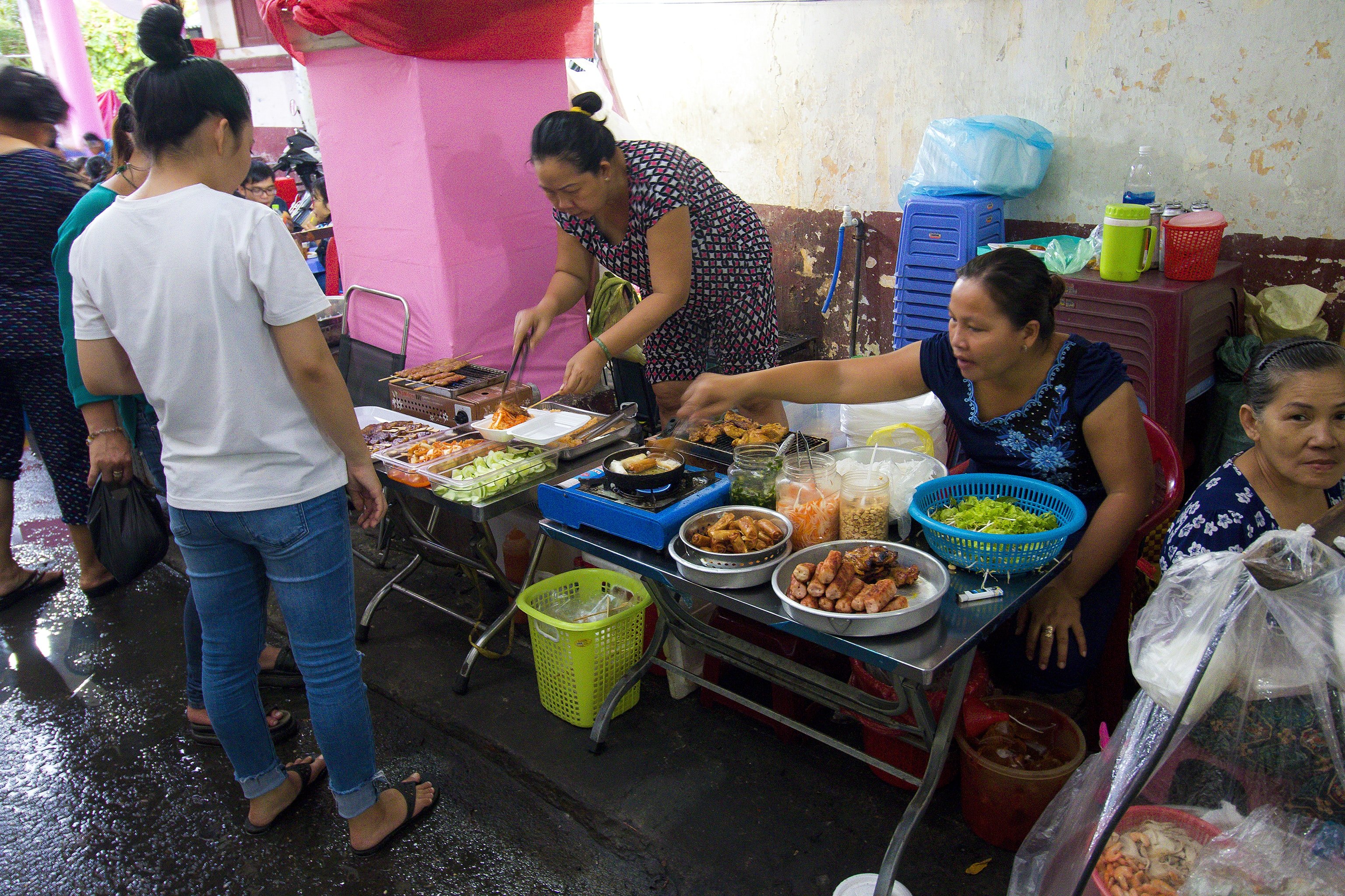 street-food-travel-tip-vietnam