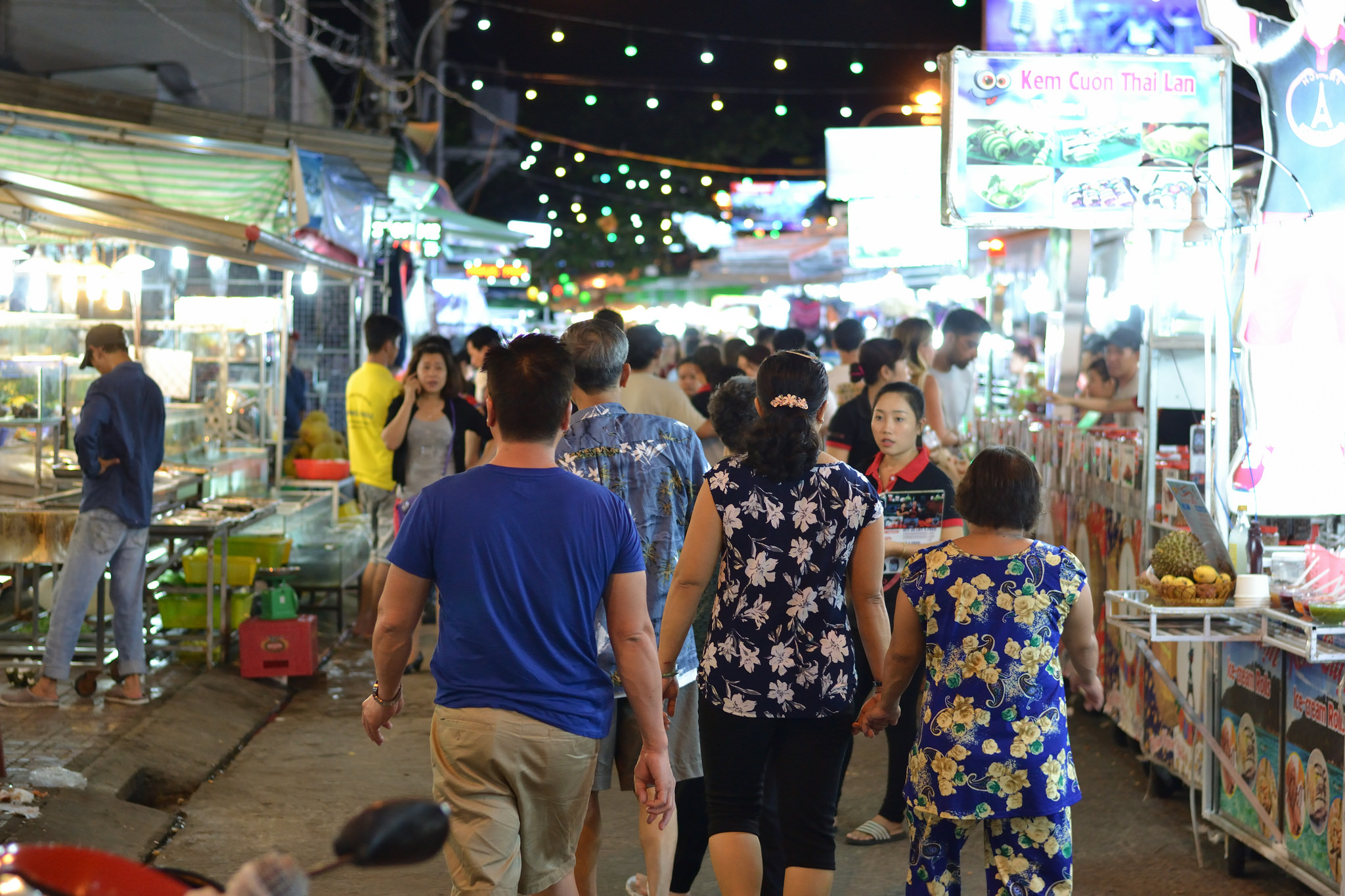 night-market-phu-quoc