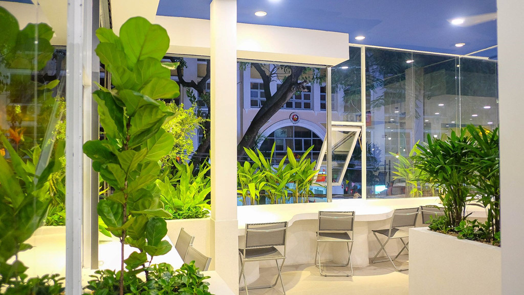 think-in-a-box-cafe-saigon