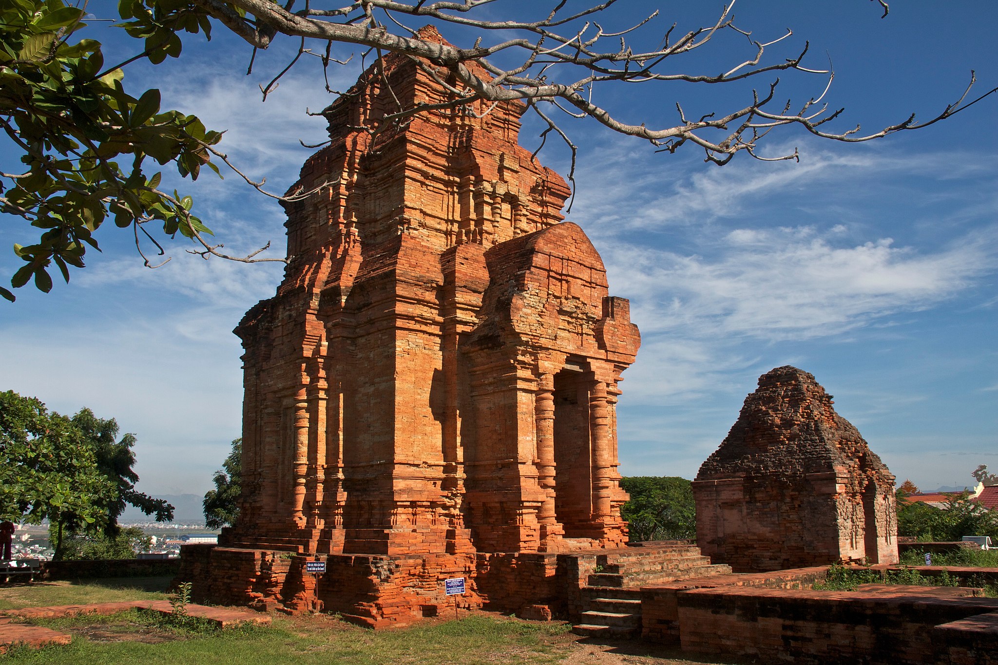 Po-Sha-Inu-temple-mui-ne