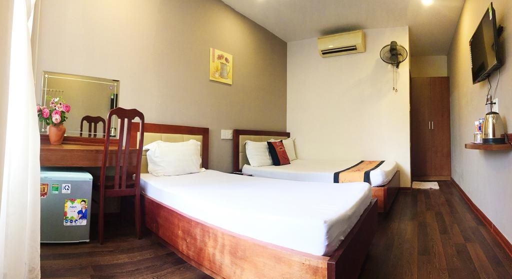 airport hostel da nang