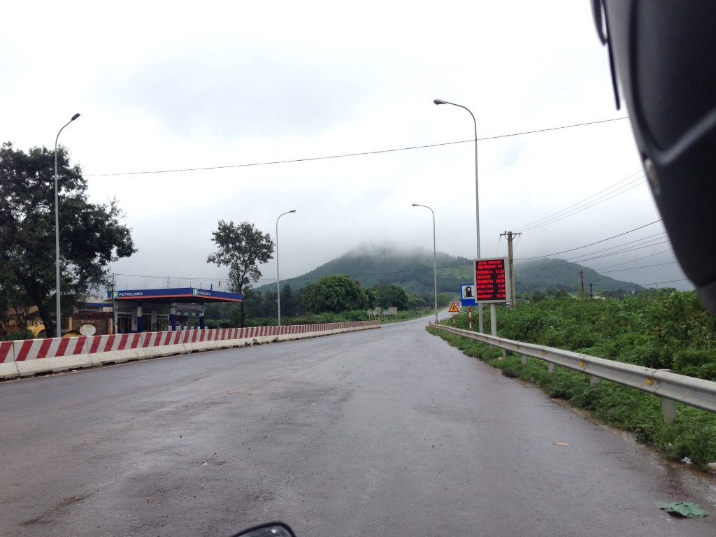 how to get to kontum